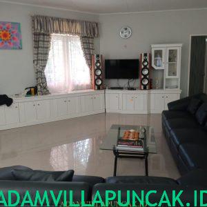 Villa Minimalis 6 Kamar Kolam Renang Pribadi