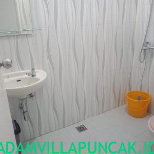 Villa Minimalis 6 Kamar Kolam Renang Pribadi