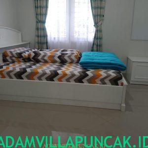 Villa Minimalis 6 Kamar Kolam Renang Pribadi