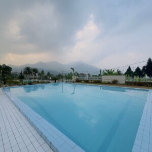 Villa Coolibah Klasik 8 – Private Pool, Billiard & Kapasitas 80 Orang di Puncak