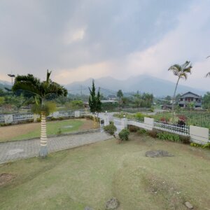 Villa Coolibah Klasik 8 – Private Pool, Billiard & Kapasitas 80 Orang di Puncak