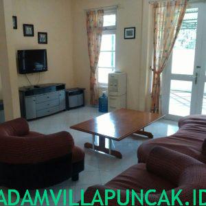 villa puncak untuk 30 orang