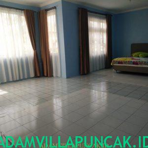sewa villa di puncak ada kolam renang