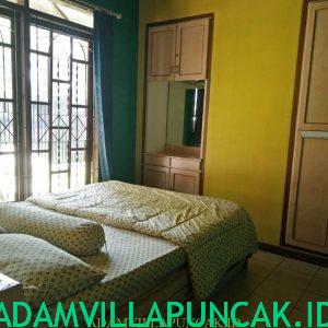 villa kota bunga kolam renang pribadi