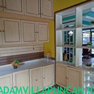 villa kota bunga kolam renang pribadi