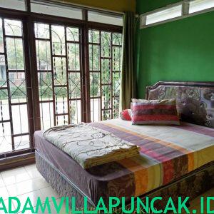 villa kota bunga kolam renang pribadi
