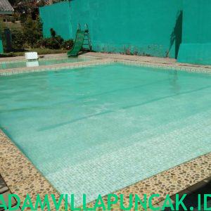 villa dekat taman bunga nusantara kolam renang pribadi