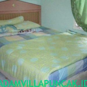 villa dekat taman bunga nusantara kolam renang pribadi
