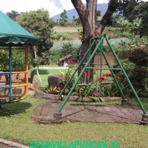 villa ciloto 5 kamar Kolam Renang Pribadi Karaoke
