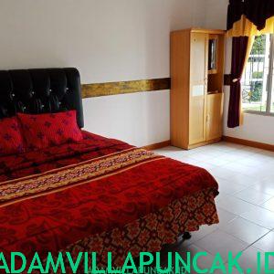 villa dn puncak 6 kamar kolam renang pribadi