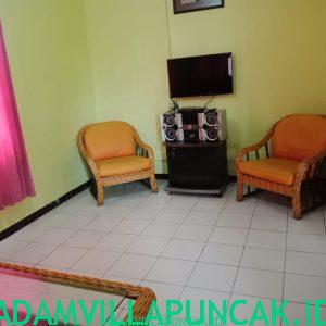 villa geulis puncak kolam renang pribadi