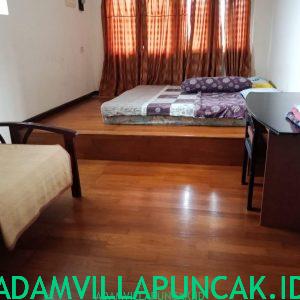 villa geulis puncak kolam renang pribadi