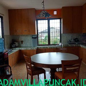 villa mewah di puncak