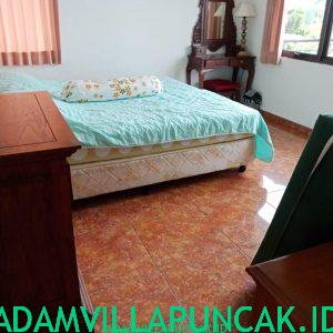 villa mewah di puncak