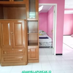 villa cipendawa puncak 6 kamar kolam renang pribadi
