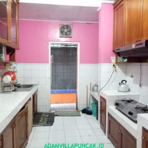 villa cipendawa puncak 6 kamar kolam renang pribadi