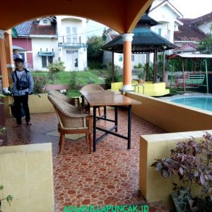 villa cipendawa puncak 6 kamar kolam renang pribadi