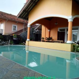 villa cipendawa puncak 6 kamar kolam renang pribadi