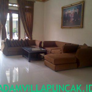villa di kota bunga kolam renang pribadi