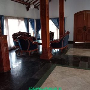 Villa Taman Bunga Nusantara 4 Kamar Kolam Renang & Billiard