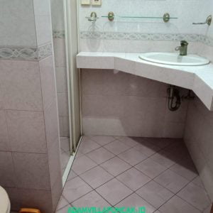 Villa Taman Bunga Nusantara 4 Kamar Kolam Renang & Billiard