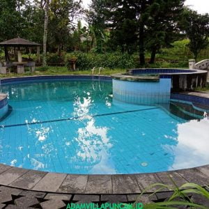Villa Taman Bunga Nusantara 4 Kamar Kolam Renang & Billiard