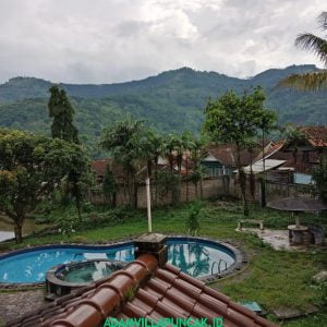Villa Taman Bunga Nusantara 4 Kamar Kolam Renang & Billiard