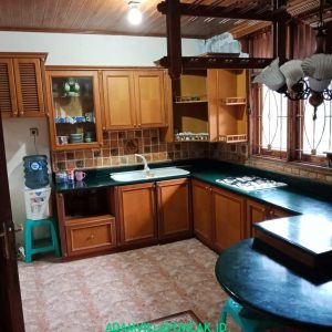 Villa Taman Bunga Nusantara 4 Kamar Kolam Renang & Billiard