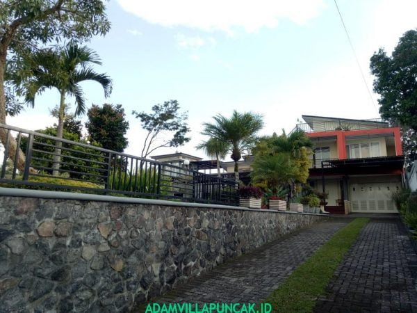 Villa Andri 6 Kamar, Di Cipanas Kolam Renang Pribadi