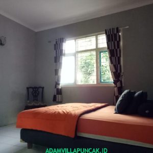 Villa Andri 6 Kamar, Di Cipanas Kolam Renang Pribadi