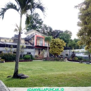 Villa Andri 6 Kamar, Di Cipanas Kolam Renang Pribadi