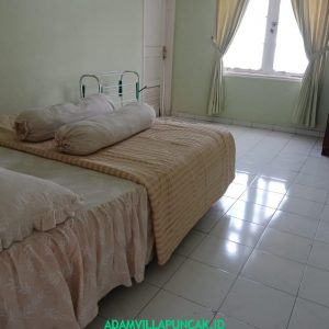 sewa villa di puncak untuk 50 orang