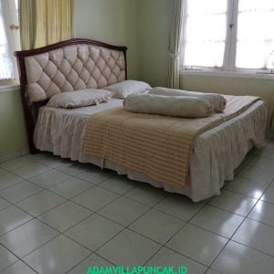 sewa villa di puncak untuk 50 orang
