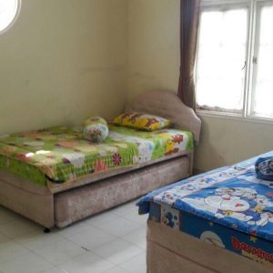 villa di puncak untuk 40 orang