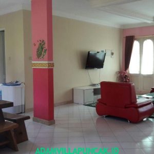 villa di puncak untuk 40 orang
