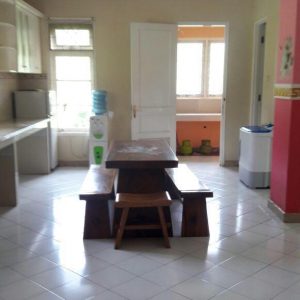 villa di puncak untuk 40 orang
