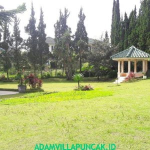 villa di puncak untuk 40 orang