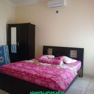 villa di puncak 1 lantai 3 kamar