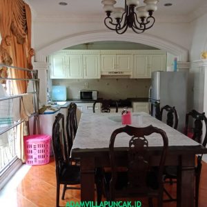 Villa Viktoria Puncak 4 Kamar Kolam Renang Pribadi