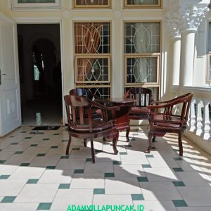 Villa Viktoria Puncak 4 Kamar Kolam Renang Pribadi