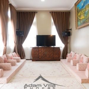 villa mewah di puncak dengan private pool