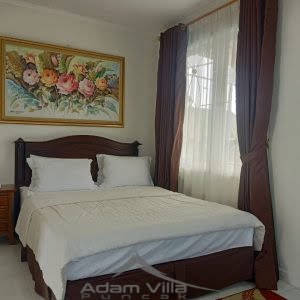 Villa Seruni 4 Kamar Kolam Renang Pribadi