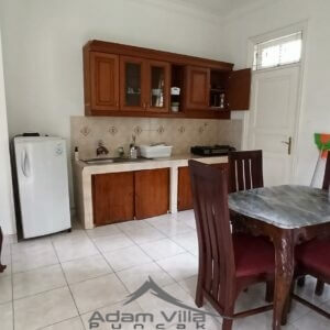Villa Liverpool 3 Kamar 6