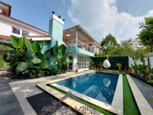 Villa MN Puncak 3 Kamar Private Pool, Karaoke, Billiard, WIFI