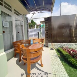 Villa Seruni Minimalis Puncak 4 Kamar Private Pool & Karaoke