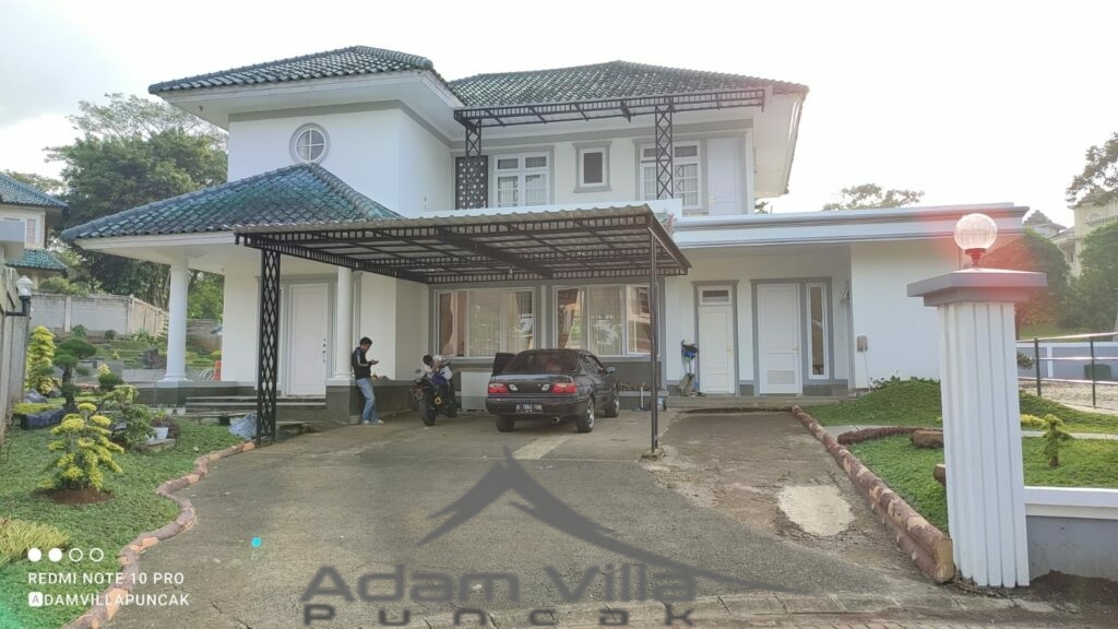 Villa Agung Puncak 6 Kamar Kolam Renang Pribadi