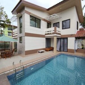 Villa Katalia Lily Puncak, 5 Kamar Tidur Kolam Pribadi