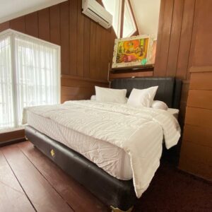 Villa Alven Minimalis Puncak 3 Kamar Kolam Pribadi